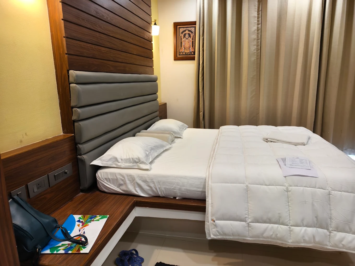Karnataka Pravasi Soudha AC Deluxe Room Tirumala